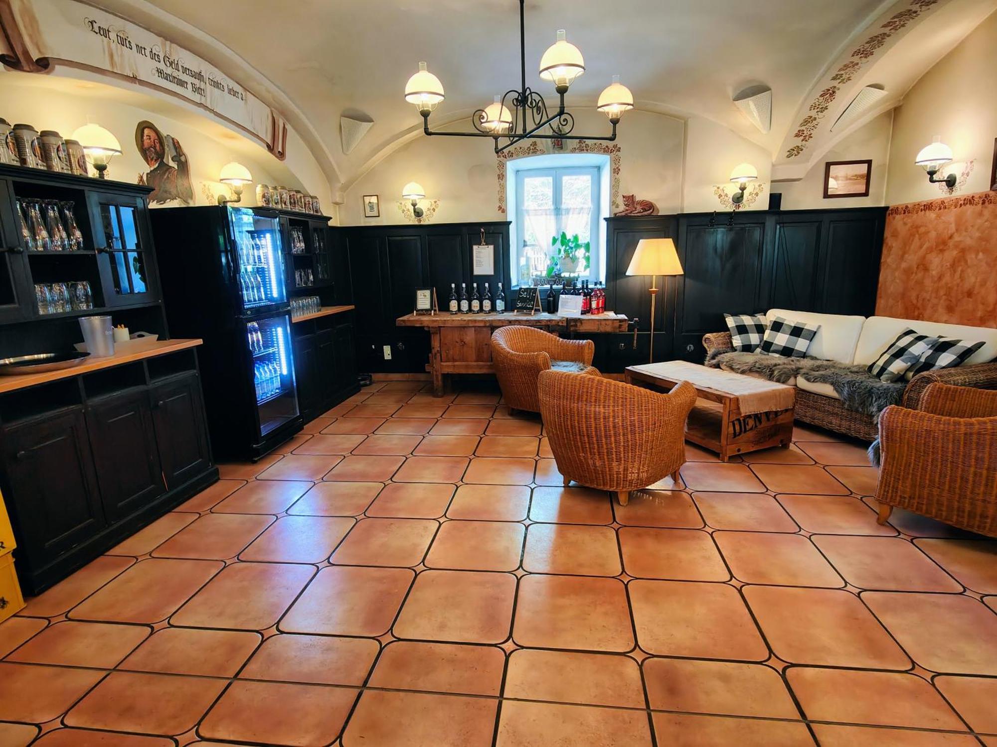 A8 Hotel Im Darchinger Hof Bed & Breakfast - Zwischen Holzkirchen Und Weyarn - Zwischen Muenchen Salzburg Und Innsbruck - Kurz Vor Dem Irschenberg Kültér fotó