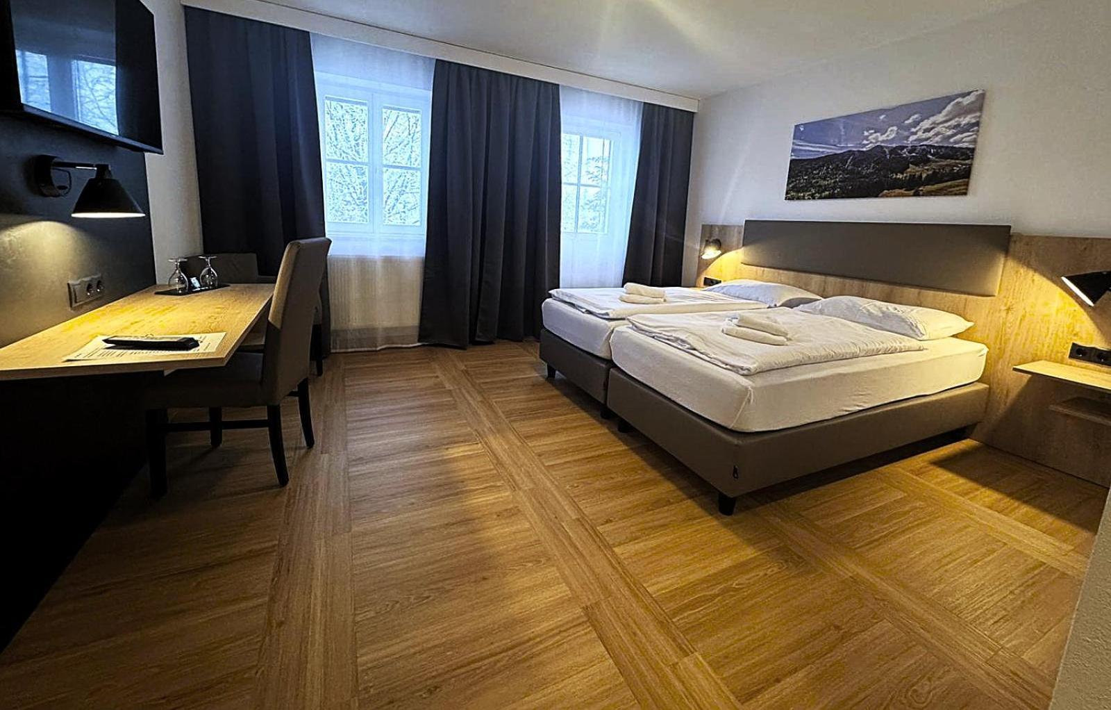 A8 Hotel Im Darchinger Hof Bed & Breakfast - Zwischen Holzkirchen Und Weyarn - Zwischen Muenchen Salzburg Und Innsbruck - Kurz Vor Dem Irschenberg Kültér fotó
